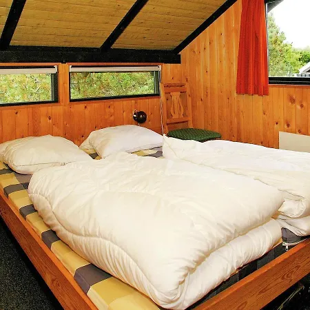 Two-bedroom Holiday In 7 Holiday home Aalbaek