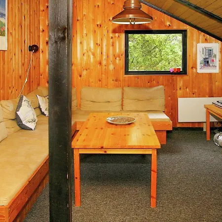 Holiday home Two-bedroom Holiday In 7 Aalbaek